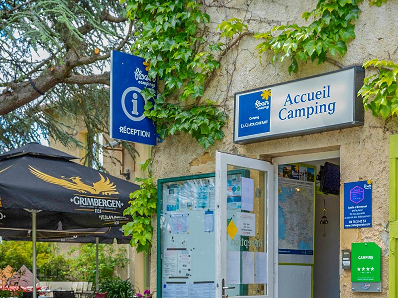 Accueil du camping La Châtaigneraie pour une arrivée le mercredi en Drôme