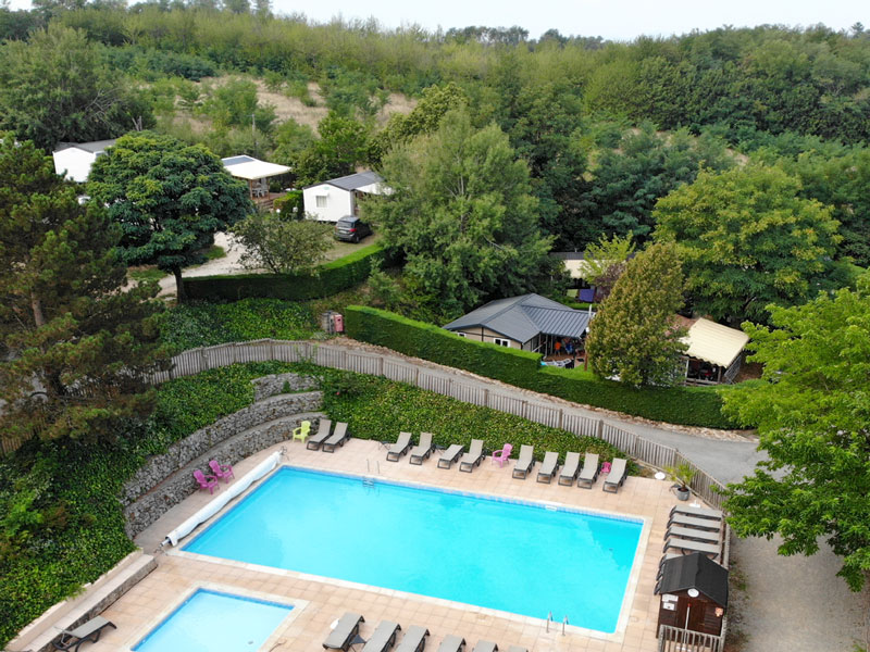 Piscine chauffée du camping proche de Valence, ouverte de mai à fin septembre